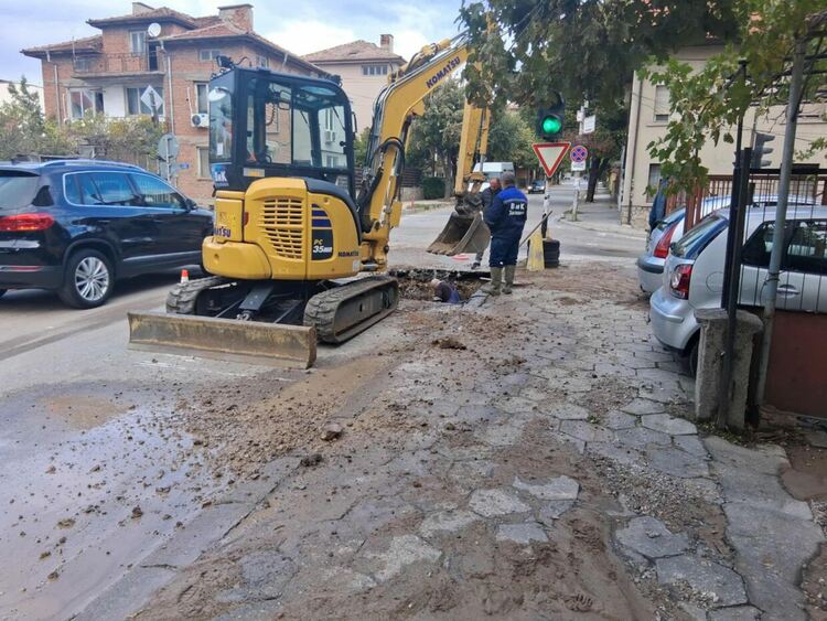Поредна авария на главен водопровод в Хасково