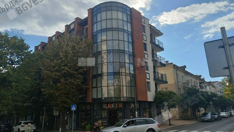 Утвърден специалист от Пловдив преглежда в Кърджали за рак на маточната шийка с модерна техника, гинекологичния преглед за жени над 60 г.е безплатен