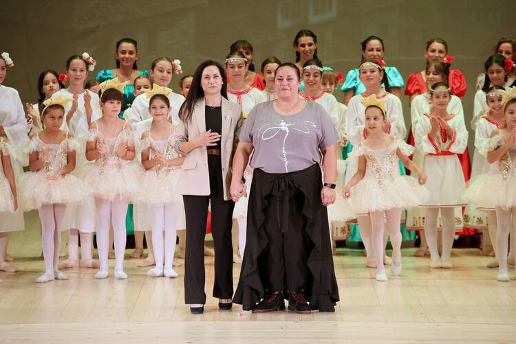 С постановката „Змеят и голямата балетна бъркотия“ откриха 25-ия сезон на Младежки център 