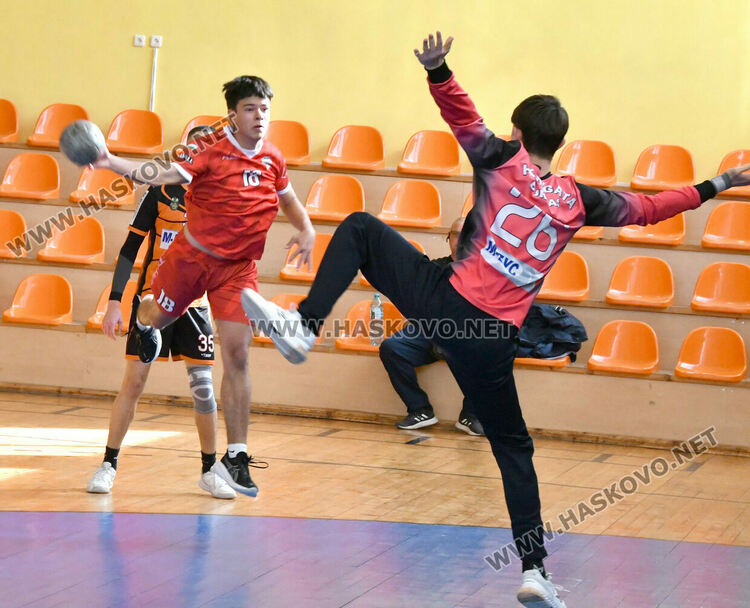 Младежите на „Асти ‘91“ стартираха с победа новия сезон в зона „Тракия“