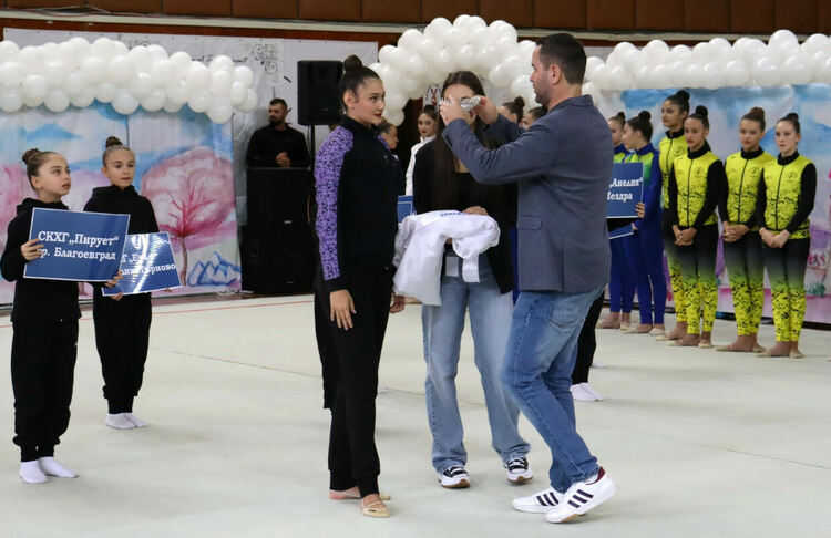 Хасково е домакин на турнира по художествена гимнастика „Ледена Кралица на Аида“