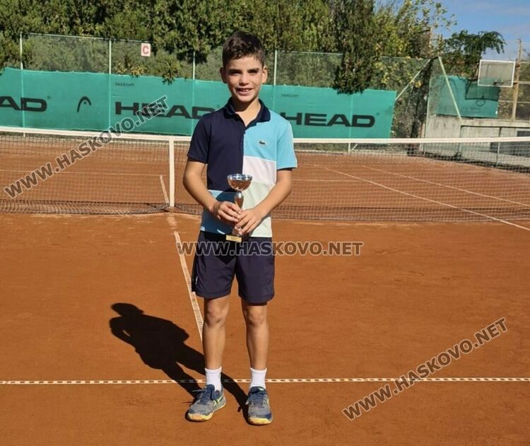 Митко Генов е втори на тенис турнира