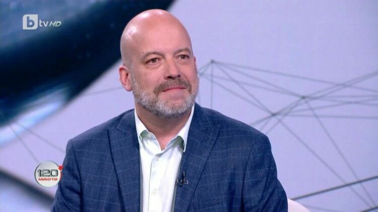 Иво Сиромахов си тръгна от телевизия Седем осми, която поела по Ново начало