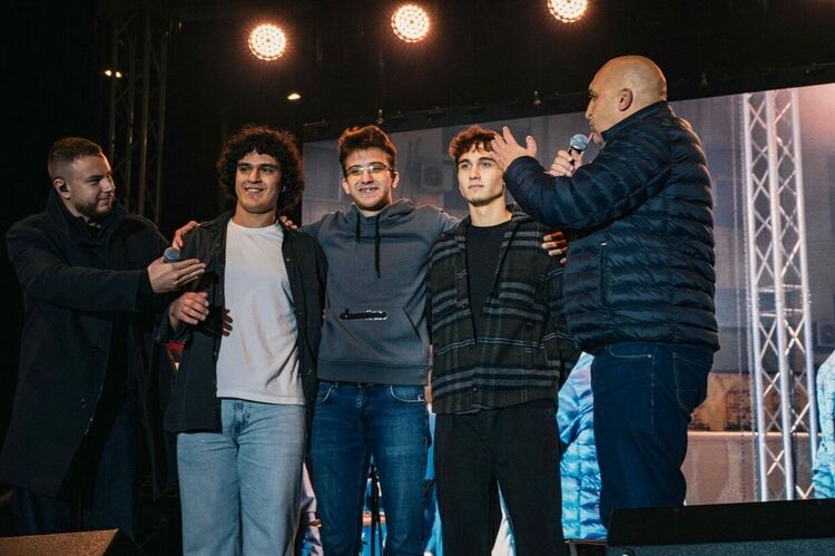 Ритъм, заряд и споделена енергия в музикалната вечер на площад "Освобождение"