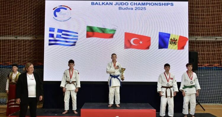 Теодор Караколев е балкански шампион по джудо