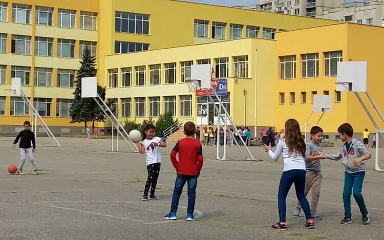 Преходни остатъци се натрупват от икономии, собствени или неусовени средства.