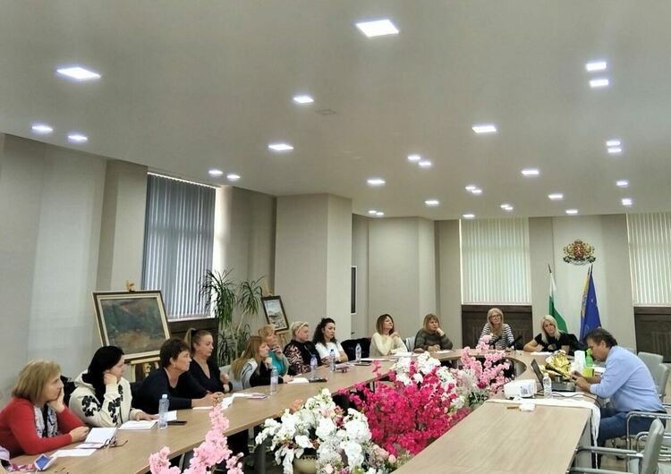 Обучение по първа помощ на мед. сестри от учебните заведения в Асеновград