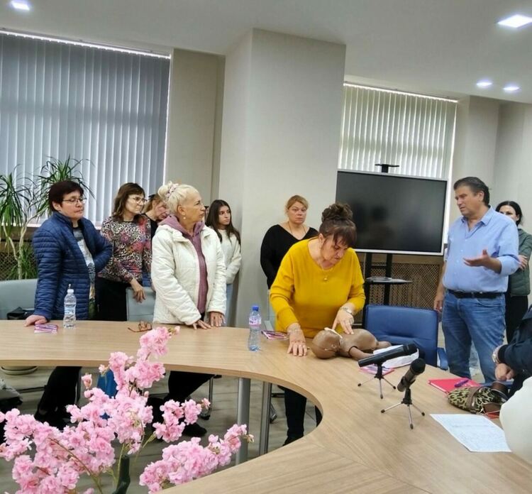 Обучение по първа помощ на мед. сестри от учебните заведения в Асеновград