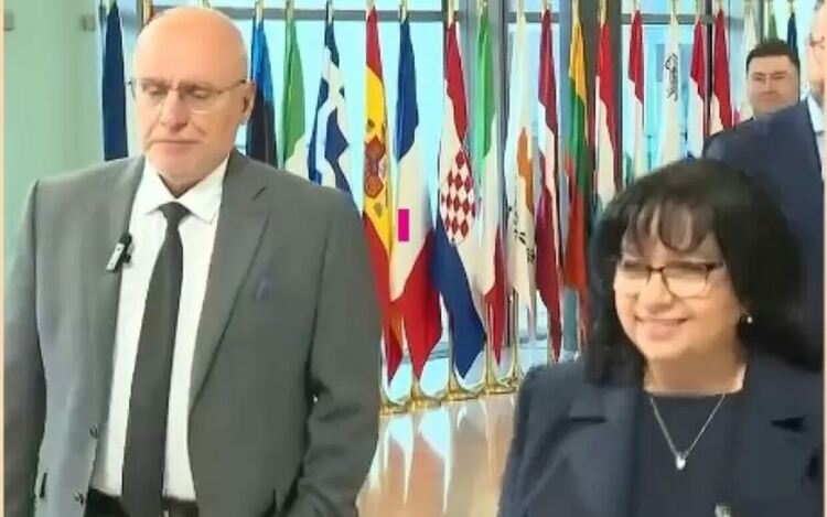 Управителят на БНБ Димитър Радев и финансовият министър Теменужка Петкова имат различен поглед към финансовата политика на управляващите.