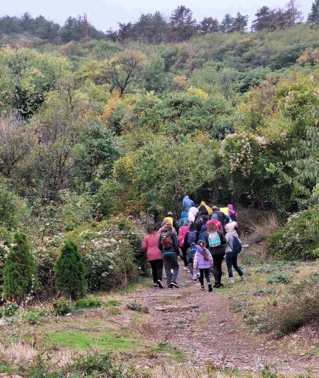 Дъждът не спря похода в Асеновград за Дните на ходенето и туризма
