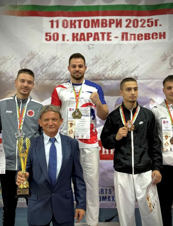 Васил Ривов се завърна с титла