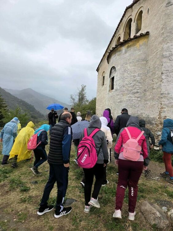 Дъждът не спря похода в Асеновград за Дните на ходенето и туризма