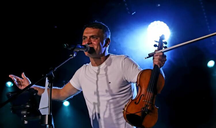 Цигуларят Васко Василев навършва 55 г.