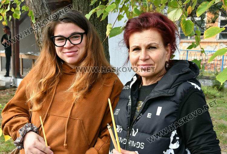 Отслужиха празничен водосвет в храма „Св. Петка“ в с. Войводово