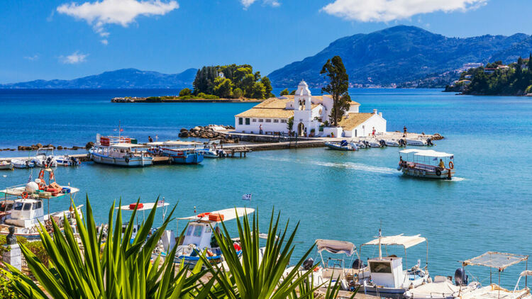 Гръцки острови искат нови такси за туристите