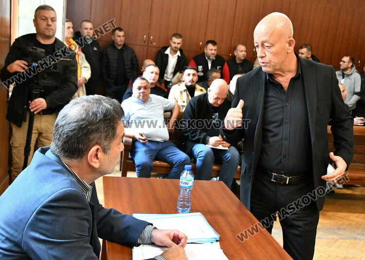 Отложиха за пореден път делото за отстраняване на Мюмюн Искендер като кмет 