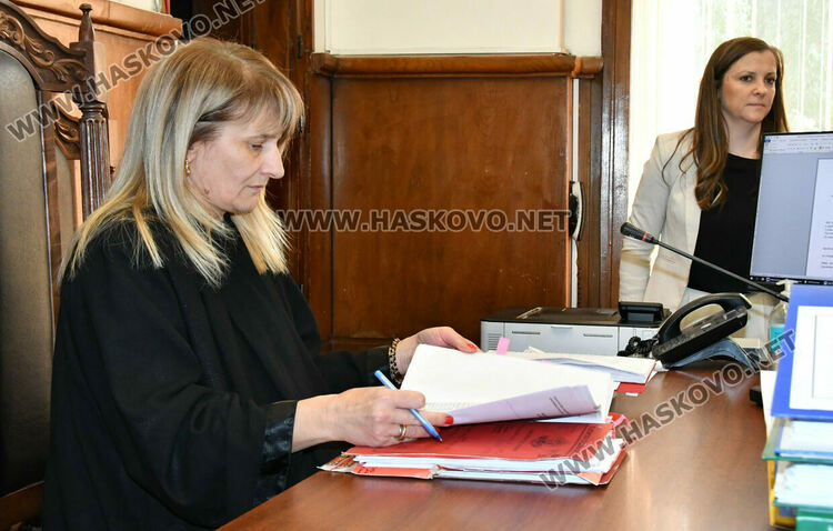 Отложиха за пореден път делото за отстраняване на Мюмюн Искендер като кмет 