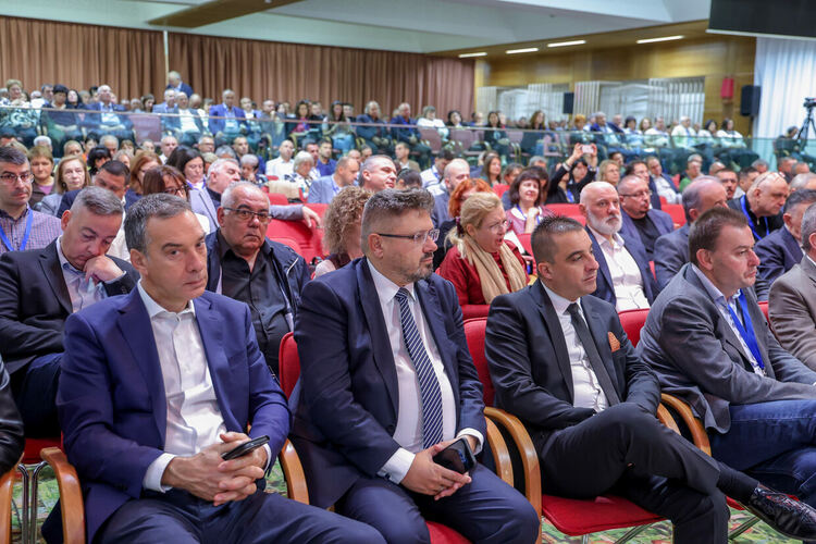 Иво Димов бе модератор на темата за ТБО на Годишната среща на местните власти