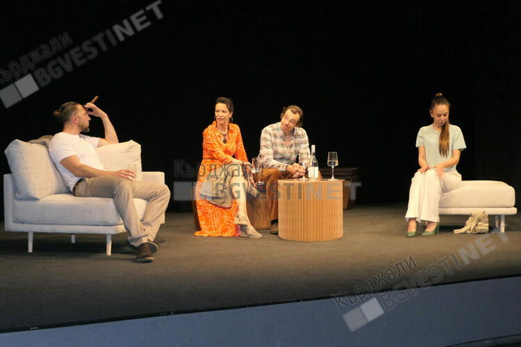 Представят спектакъла "Формата на нещата" в Дома на културата