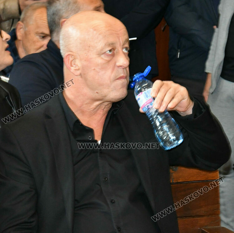 Отложиха за пореден път делото за отстраняване на Мюмюн Искендер като кмет 