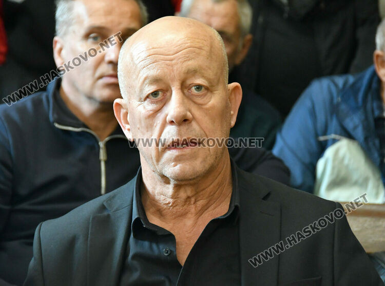 Отложиха за пореден път делото за отстраняване на Мюмюн Искендер като кмет 