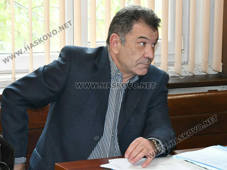 Отложиха за пореден път делото за отстраняване на Мюмюн Искендер като кмет 