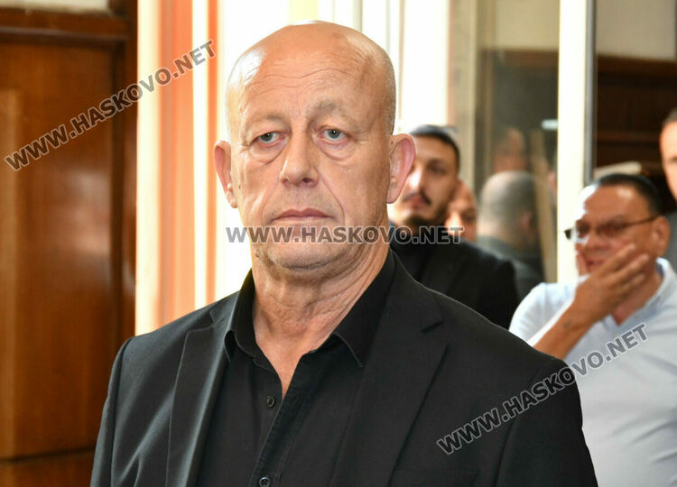 Отложиха за пореден път делото за отстраняване на Мюмюн Искендер като кмет 