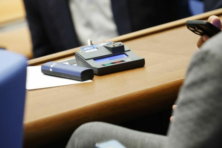 Борисов изпълни заканата си, НС не събра кворум