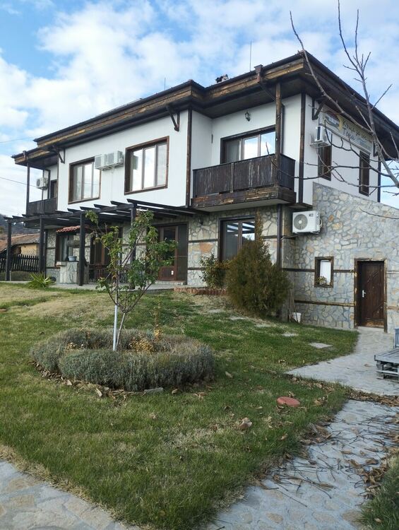 НАП продава къща за гости в Мезек на 50% по-ниска цена от първоначалната 