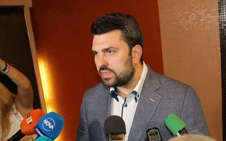 Външният министър се среща с актива в Перник