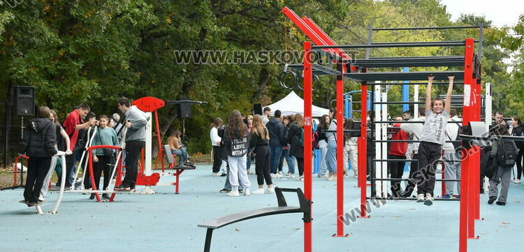Стотици деца се вдъхновиха от героите на популярно реалити в спортен празник в парк „Кенана“