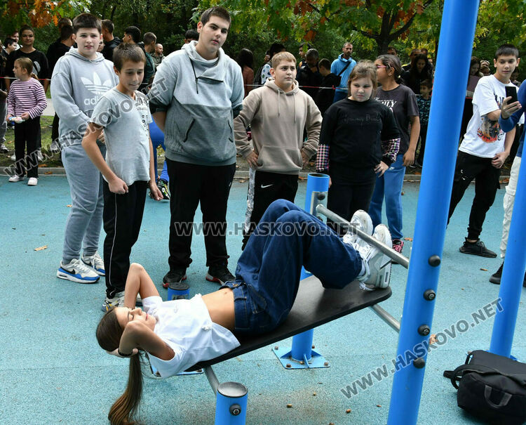 Стотици деца се вдъхновиха от героите на популярно реалити в спортен празник в парк „Кенана“