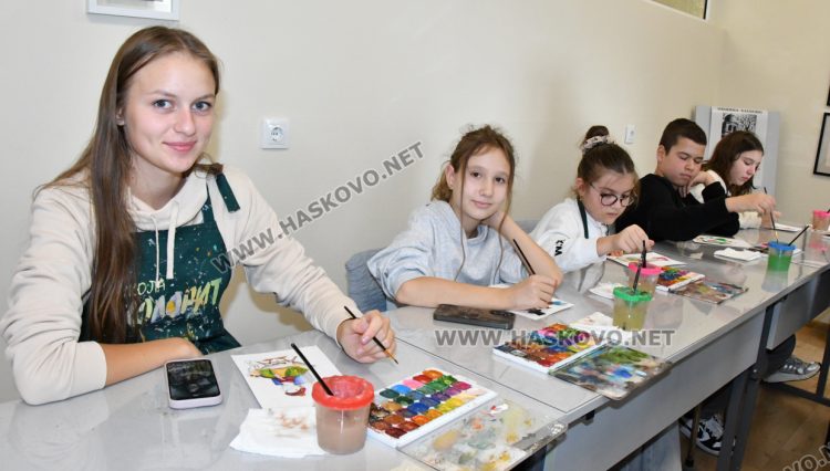 „Колорит“ е в „топ 10“ в международен конкурс сред близо 10 000 художници от 72 държави