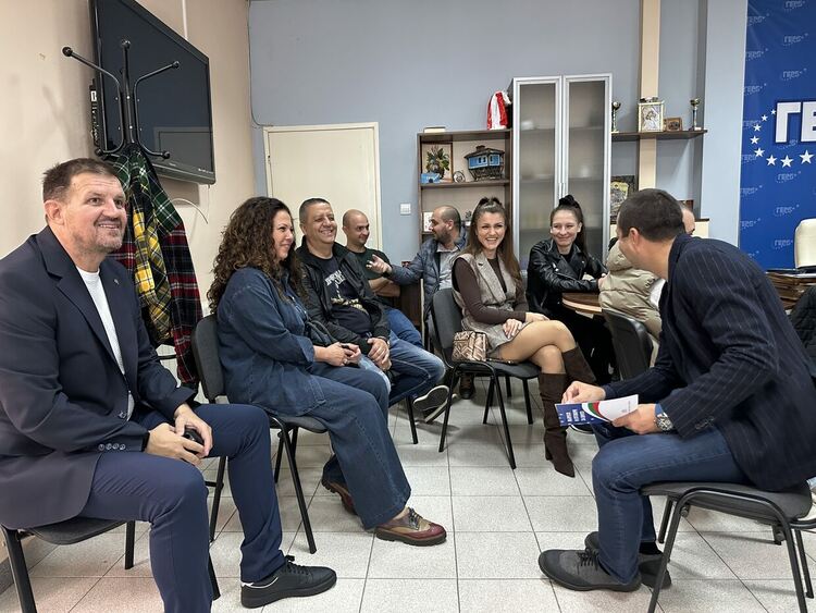 След гнева на Борисов: Хасковски депутати със срещи в региона