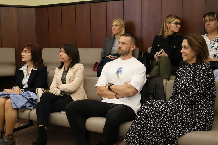 Ще ремонтират две училища, две детски градини, МБАЛ-Хасково и Филиала на ТУ