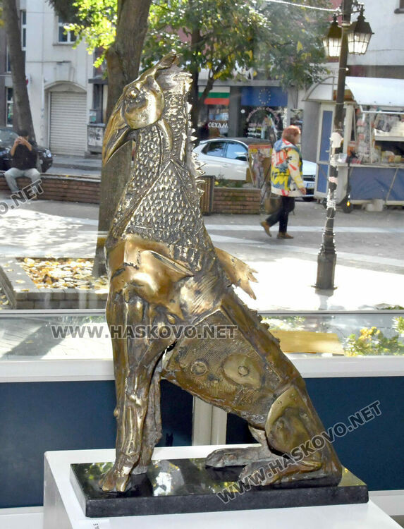 Откриват изложбата „По вълните“ на бургаския творец Радостин Дамасков в галерия „Форум“