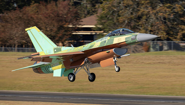  Командирът на ВВС: Съмнявам се, че F-16 ще поемат дежурства през 2026 г.