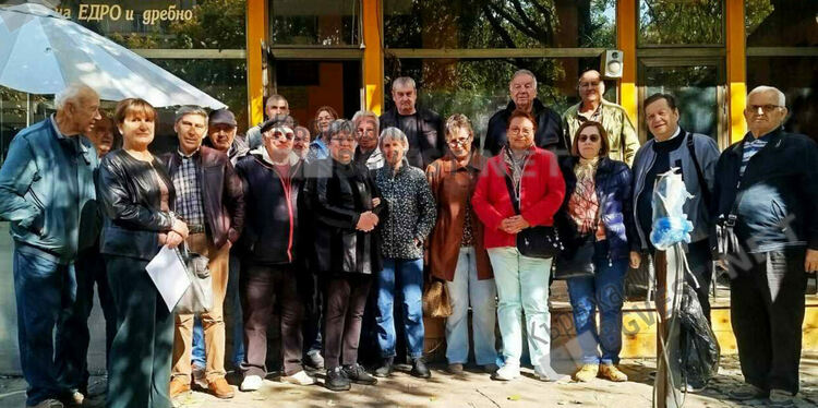 Строителите-ветерани  на Кърджали попълниха редиците на своя клуб