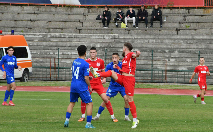 ОФК „Хасково“ гостува на „Локомотив“ през уикенда. „Димитровград“ приема „Раковски“