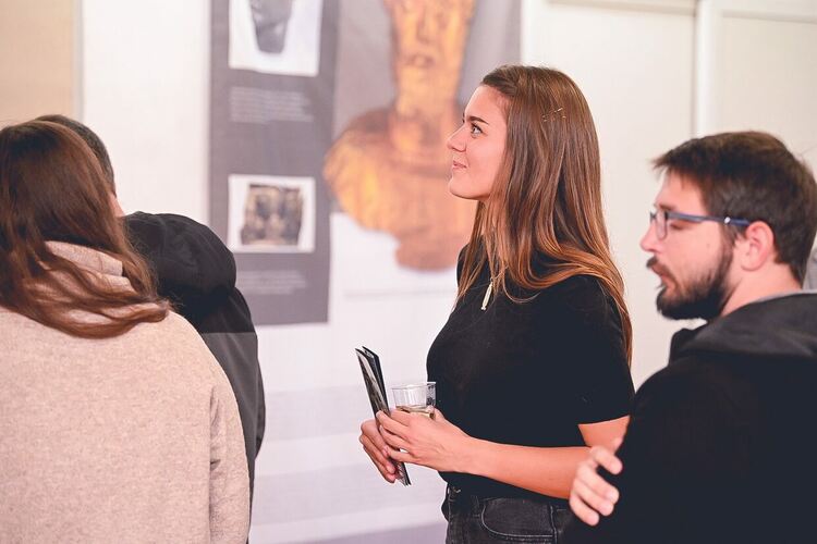 Изложбата „Богове и светилища в Римска Тракия“ бе открита в Регионалния исторически музей