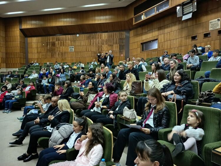 Наградиха победителите в десетото математическо състезание „Стоян Попратилов“ в Смолян