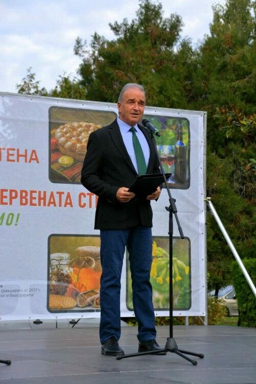 Асеновградчани се впуснаха в Празника на занаятите и вкусовете