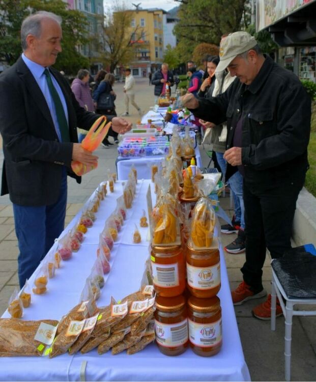 Асеновградчани се впуснаха в Празника на занаятите и вкусовете