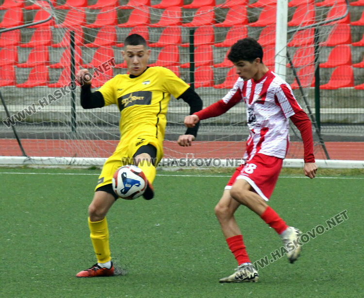 8 гола видяха запалянковците на стадион „Младост“