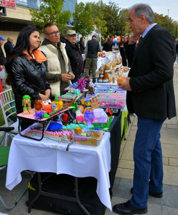 Асеновградчани се впуснаха в Празника на занаятите и вкусовете