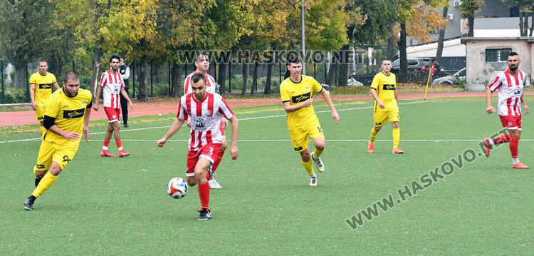 8 гола видяха запалянковците на стадион „Младост“