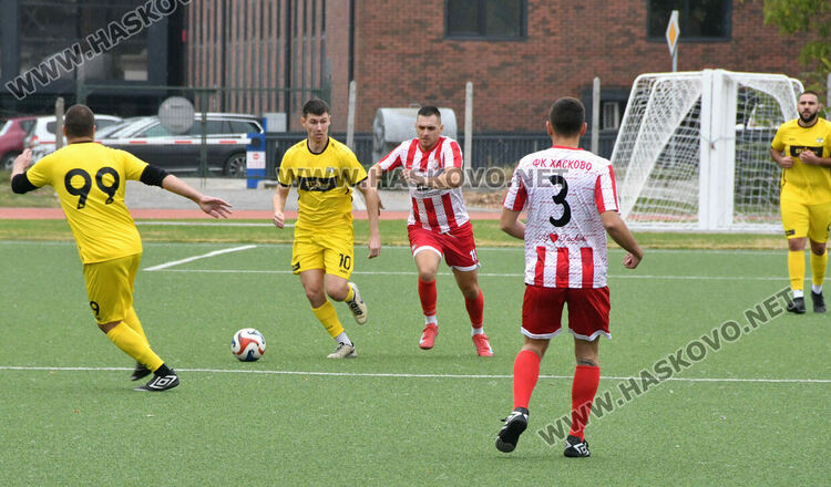 8 гола видяха запалянковците на стадион „Младост“