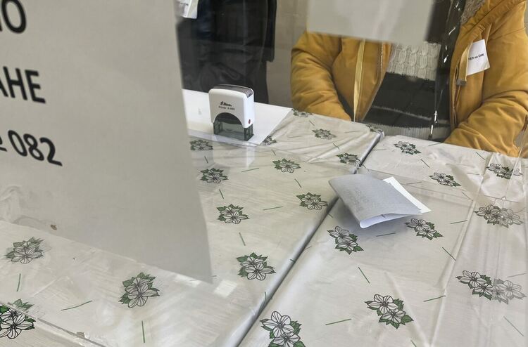 Около 10 % избирателна активност в Черногорово 