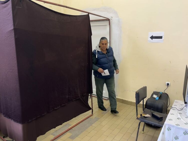 Около 10 % избирателна активност в Черногорово 