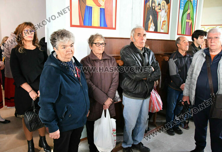 Литургия, водосвет и курбан за стогодишния юбилей на църквата в село Конуш 